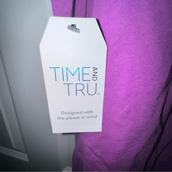 Time and Tru Women's Rolling Stones Only Rock and Roll Graphic Tee, Sizes L NWT - Picture 8 of 10